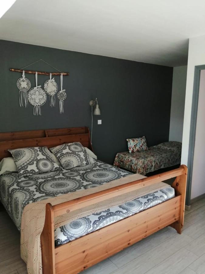 Les Gremilles Bed & Breakfast Bassoncourt Ngoại thất bức ảnh