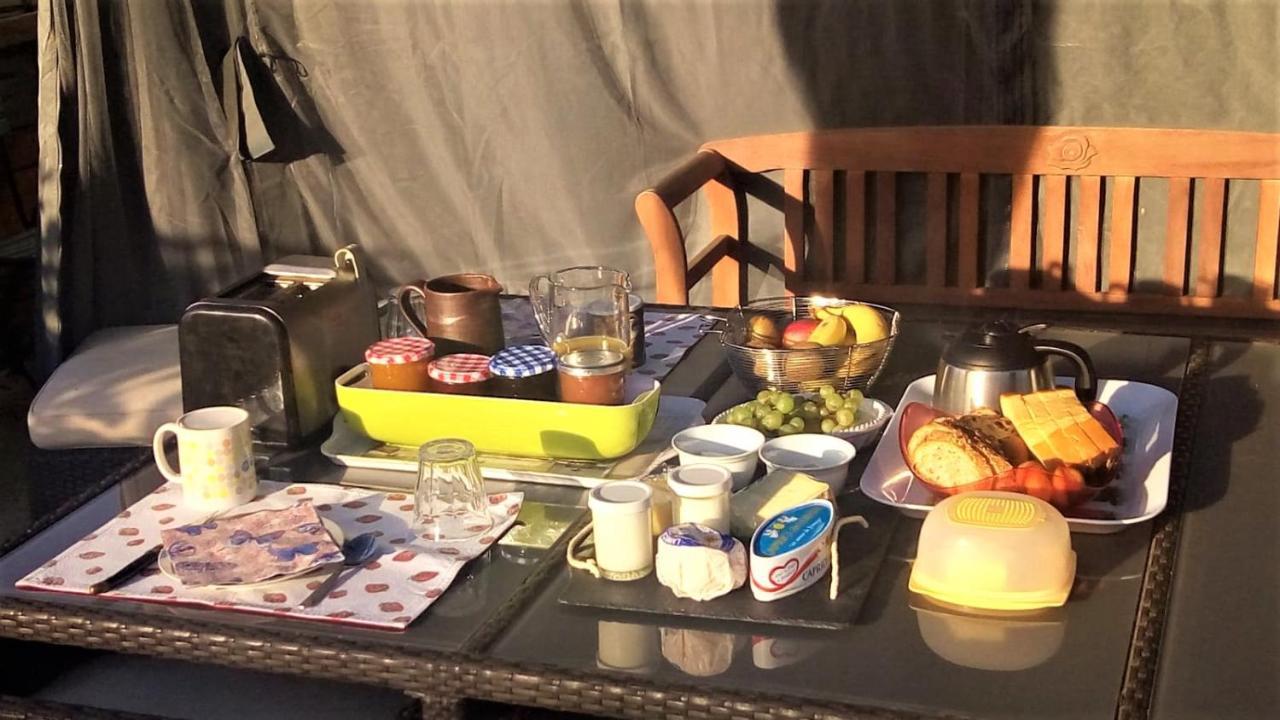 Les Gremilles Bed & Breakfast Bassoncourt Ngoại thất bức ảnh