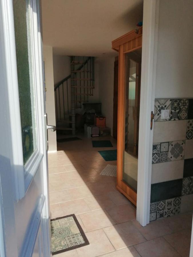 Les Gremilles Bed & Breakfast Bassoncourt Ngoại thất bức ảnh